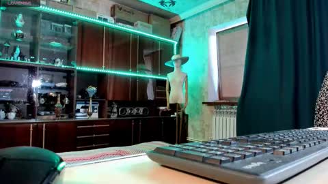 Snapshot of pa1e_pr1ncess chatting on 8, 9, 2025 Ella online show from 8, 9, 2025