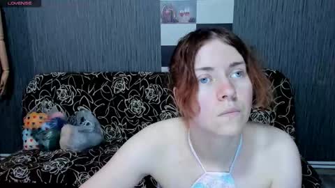 Snapshot of pa1e_pr1ncess chatting on 16, 9, 2025 Ella online show from 16, 9, 2025