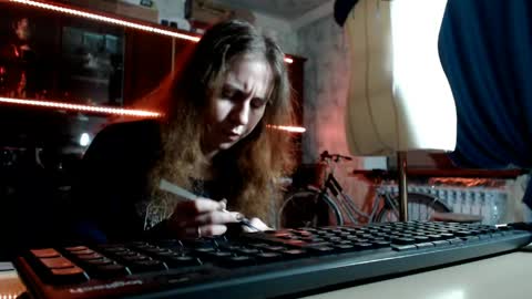 Ella online show from 19, 4, 2026