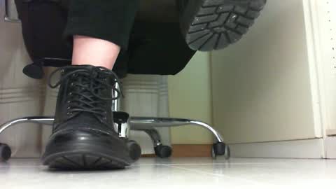 Snapshot of pablomenesssl chatting on 17, 1, 2025 Pablo Meness online show from 17, 1, 2025