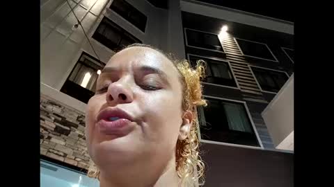 Snapshot of paidqueenbella chatting on 18, 10, 2025 paidqueenbella online show from 18, 10, 2025