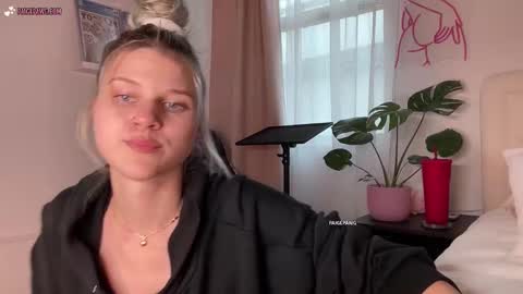 PaigePawg online show from 22, 2, 2026