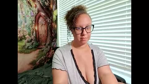 Snapshot of paisleehaze chatting on 12, 5, 2026 Paislee Haze online show from 12, 5, 2026