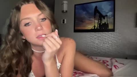 Snapshot of paisleyluvv chatting on 5, 10, 2025 Paisley online show from 5, 10, 2025