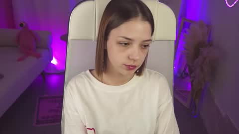 Snapshot of pambeeslyy chatting on 12, 11, 2025 Pam online show from 12, 11, 2025