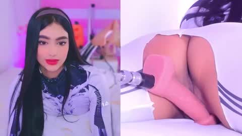 Snapshot of pamela_cm chatting on 31, 10, 2025 .. online show from 31, 10, 2025