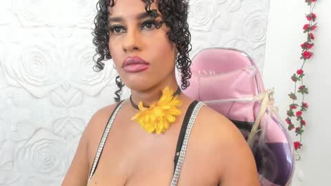 Snapshot of pamela_guzmaan_ chatting on 5, 2, 2025 PAMELA online show from 5, 2, 2025