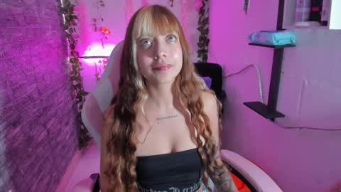 pamelajhonsom online show from 5, 11, 2025