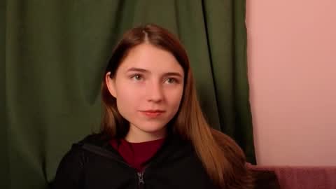 Snapshot of pamilarakestraw chatting on 5, 10, 2025 daniella online show from 5, 10, 2025