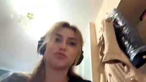 Lia online show from 5, 7, 2026