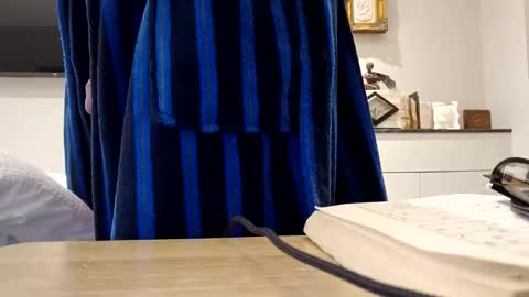 Snapshot of panda320 chatting on 10, 9, 2025 panda320 online show from 10, 9, 2025