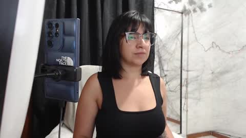 Carolinesworldx online show from 22, 10, 2025