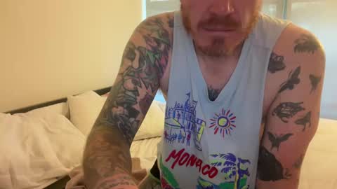 Snapshot of pantone032c chatting on 25, 12, 2024 Red online show from 25, 12, 2024