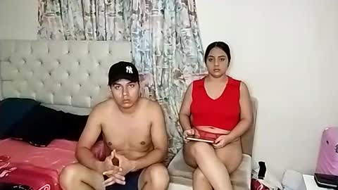 Snapshot of paola_835068 chatting on 13, 5, 2026 Paola 23 and Andres 25 online show from 13, 5, 2026