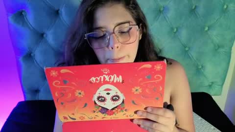 Paola Lyon online show from 15, 4, 2026