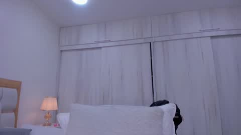 Paola  online show from 31, 1, 2025