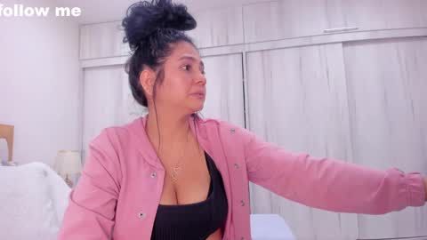 Paola  online show from 1, 2, 2025