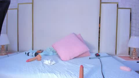 Paola  online show from 3, 12, 2025