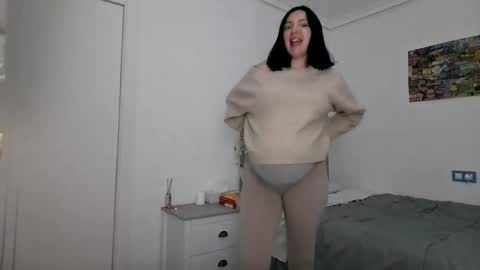 Paola Hard online show from 3, 2, 2026