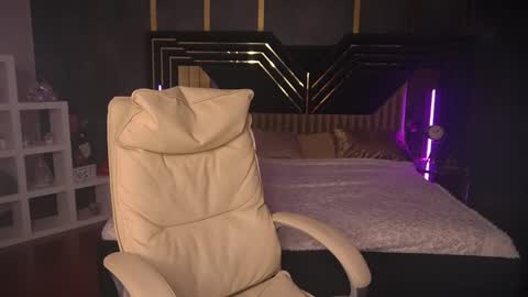 Lia online show from 30, 1, 2025