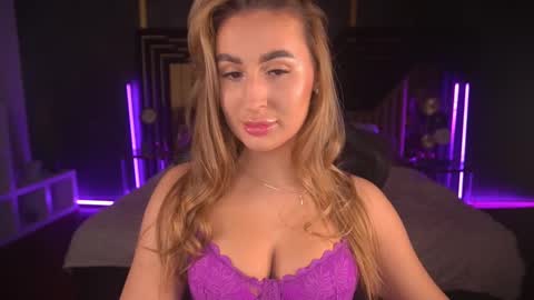 Lia online show from 22, 2, 2025