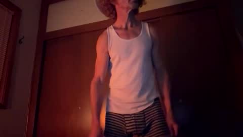 Snapshot of papaboner_foryourpleasure chatting on 25, 11, 2025 PapaBoner online show from 25, 11, 2025