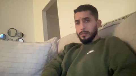 papicubano_guapo23cm online show from 2, 12, 2024