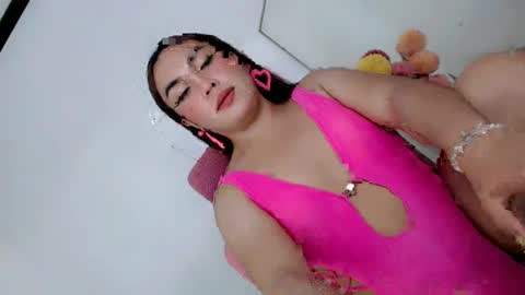 Fina Dwarf online show from 8, 3, 2025