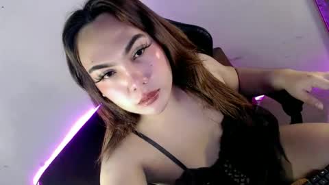 Fina Dwarf online show from 18, 6, 2026