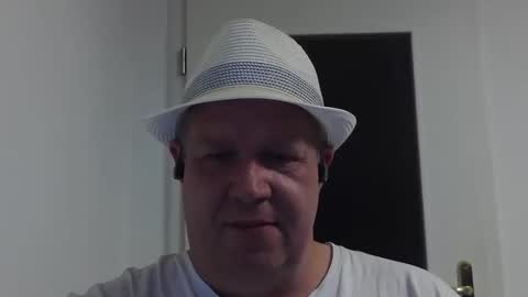 Snapshot of para3214 chatting on 1, 10, 2025 para3214 online show from 1, 10, 2025