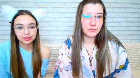 paradisexparadisex online show from 15, 2, 2026