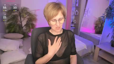 Snapshot of paris_cherry chatting on 27, 5, 2026 Paris online show from 27, 5, 2026