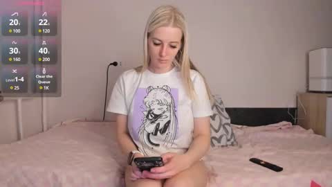 Snapshot of paris_hilt_on chatting on 16, 2, 2025 Sasha online show from 16, 2, 2025