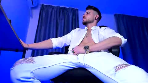 Paris online show from 1, 2, 2025