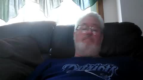 Snapshot of part86 chatting on 12, 1, 2025 part86 online show from 12, 1, 2025