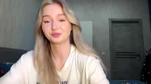 Milana online show from 5, 7, 2026