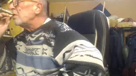 pascal88881 online show from 2, 1, 2025