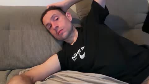 Pasito online show from 10, 3, 2026