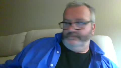 passporttraveler1 online show from 17, 10, 2025