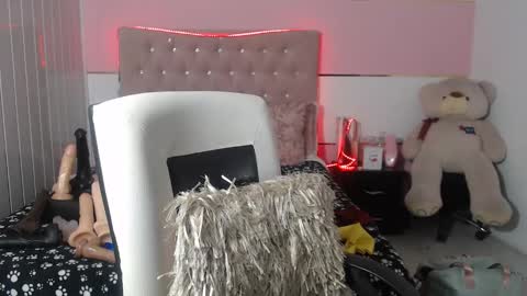 patty squirt87 online show from 9, 3, 2025