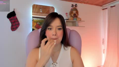 Snapshot of pau_cute chatting on 7, 12, 2024 Sofa online show from 7, 12, 2024