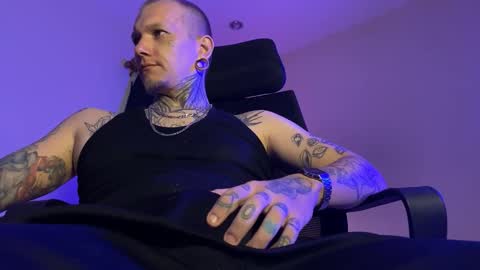 Snapshot of paul_razor chatting on 17, 12, 2025 Paul online show from 17, 12, 2025