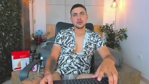 Snapshot of paul_rivera chatting on 4, 12, 2024 Paul Rivera online show from 4, 12, 2024
