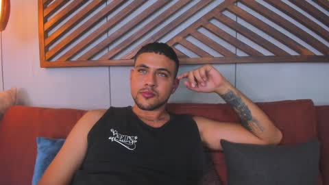Snapshot of paul_rivera chatting on 14, 1, 2025 Paul Rivera online show from 14, 1, 2025