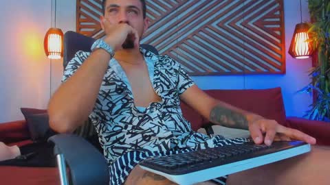 Snapshot of paul_rivera chatting on 5, 2, 2025 Paul Rivera online show from 5, 2, 2025