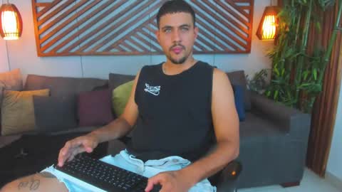 Snapshot of paul_rivera chatting on 23, 2, 2025 Paul Rivera online show from 23, 2, 2025