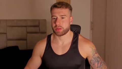 Snapshot of paul_roger chatting on 13, 12, 2024 PAUL ROGER online show from 13, 12, 2024