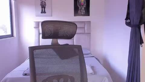 Snapshot of paul_roger chatting on 19, 2, 2025 PAUL ROGER online show from 19, 2, 2025