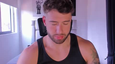 Snapshot of paul_roger chatting on 8, 3, 2025 PAUL ROGER online show from 8, 3, 2025