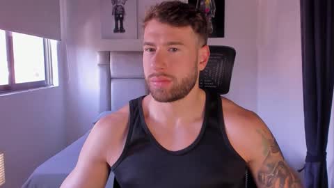 Snapshot of paul_roger chatting on 11, 3, 2025 PAUL ROGER online show from 11, 3, 2025